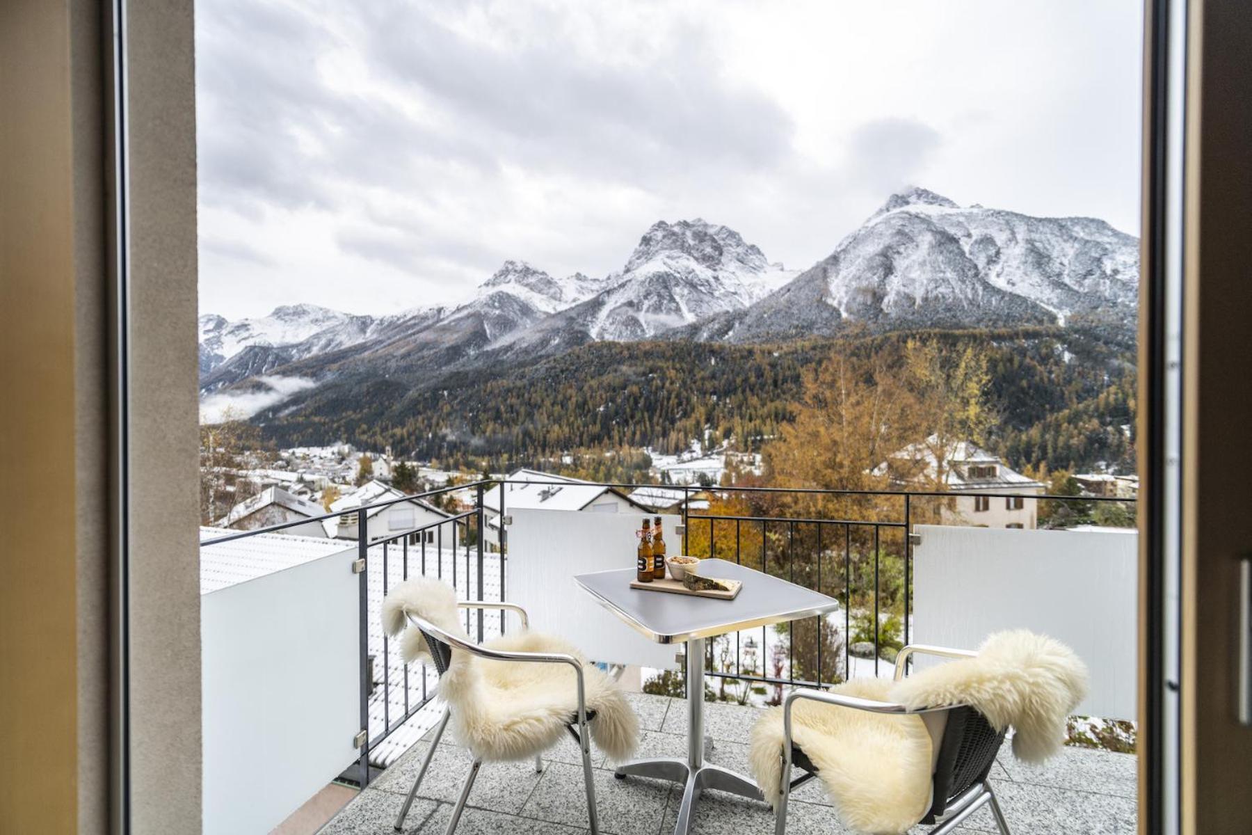 Chasa Capricornin Daire Scuol Dış mekan fotoğraf